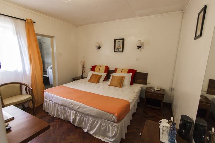 Room 15 of 40