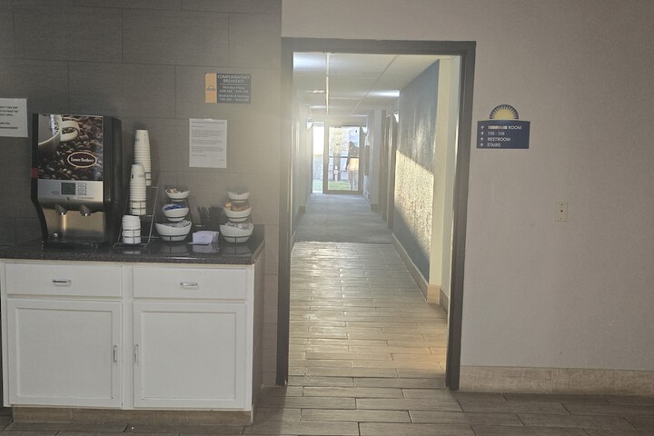 Breakfast area