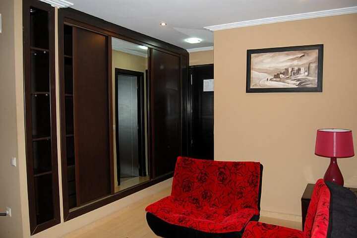 Room 13 of 46