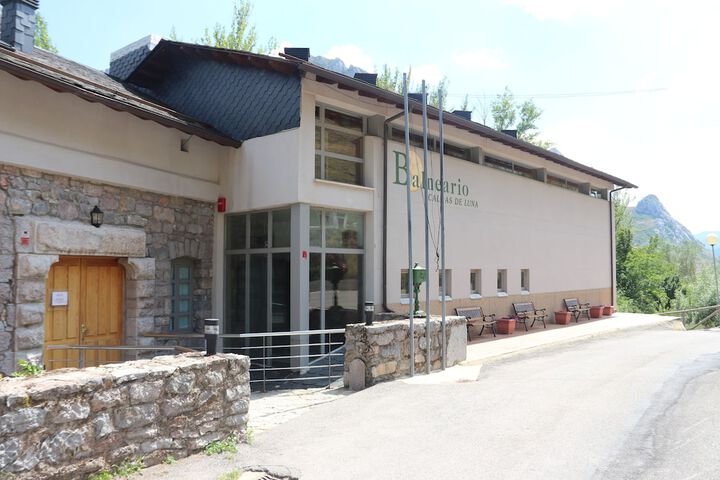 Exterior of Balneario Caldas de Luna