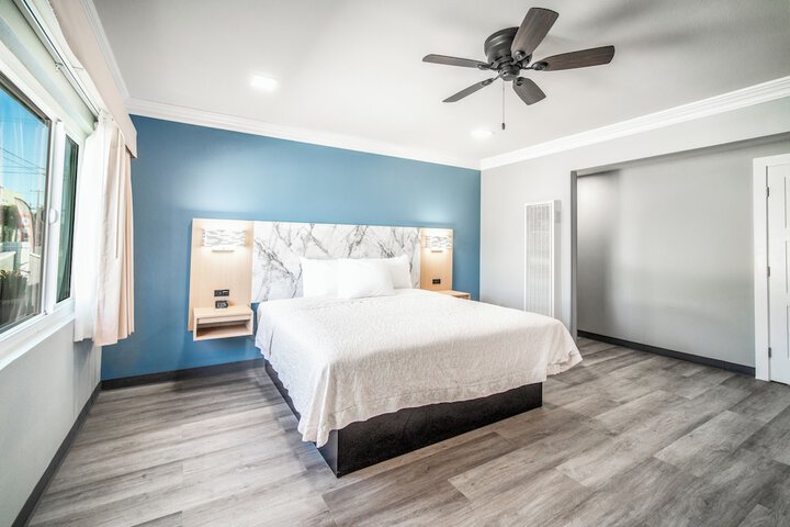Room 15 of 46