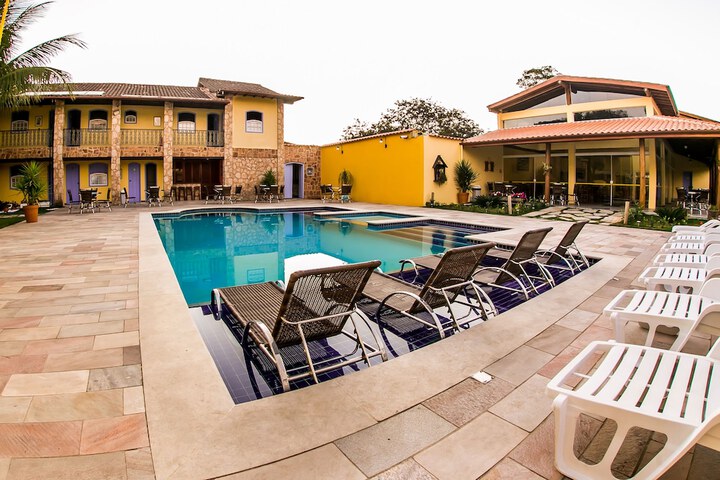 Pools & Facilities