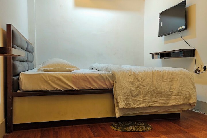 Room 3 of 24