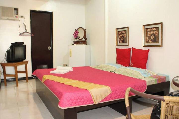 Room 16 of 32