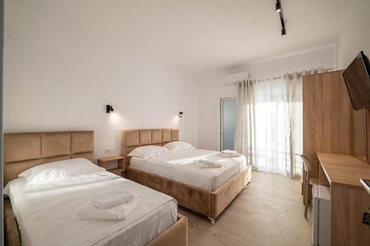 Room 67 of 163