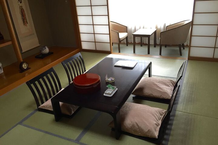 Room 11 of 58
