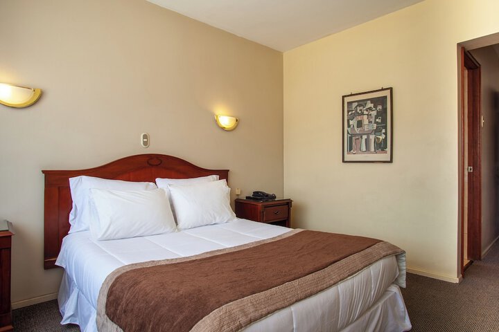 Room 28 of 48