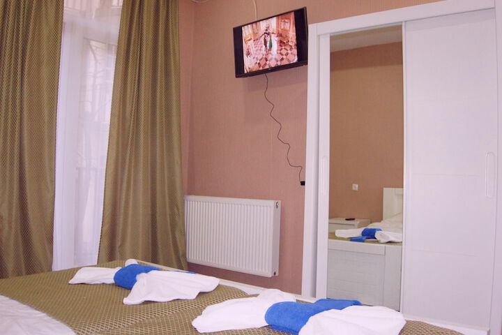 Room 11 of 50
