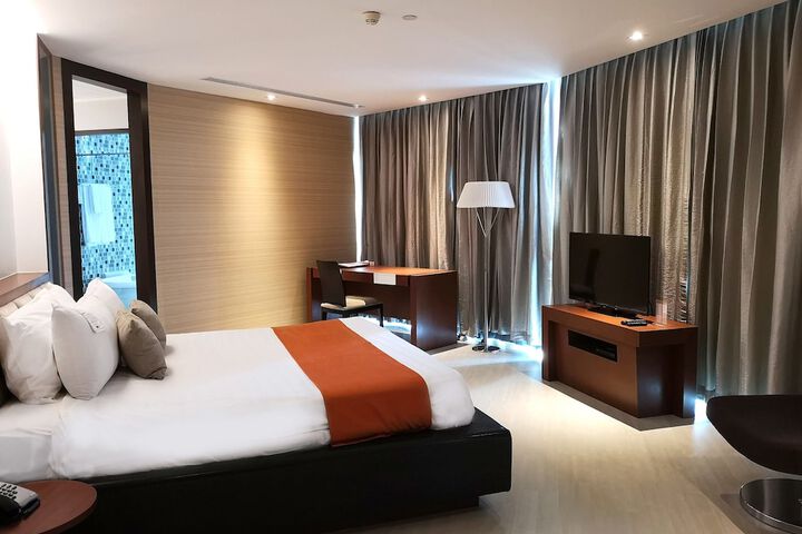 Room 56 of 168