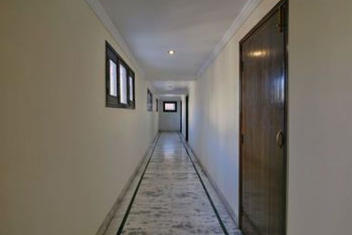 Ballroom/Hall 17 of 24