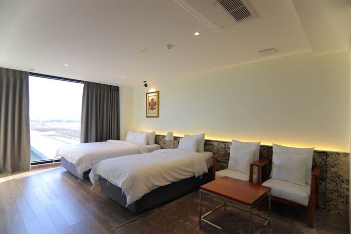 Room 29 of 190