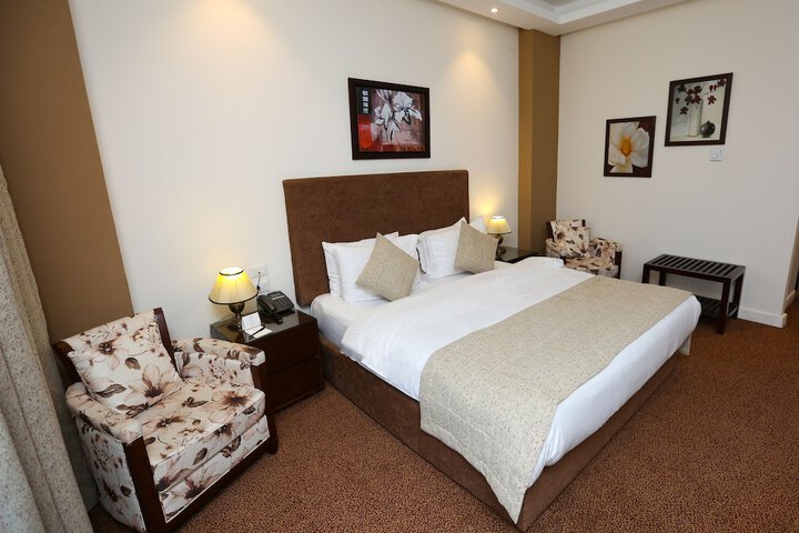Room 8 of 39