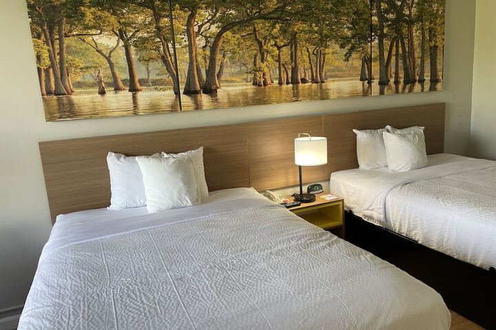 2 Queen Beds (3 of 18)