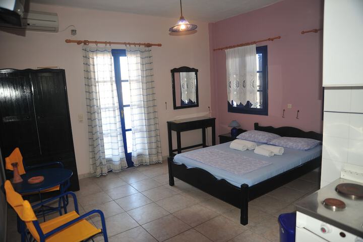 Room 9 of 46