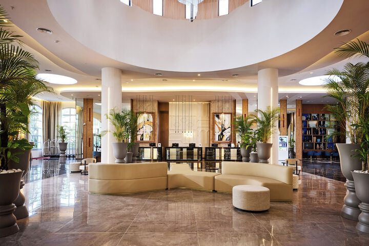 Guest Lobby