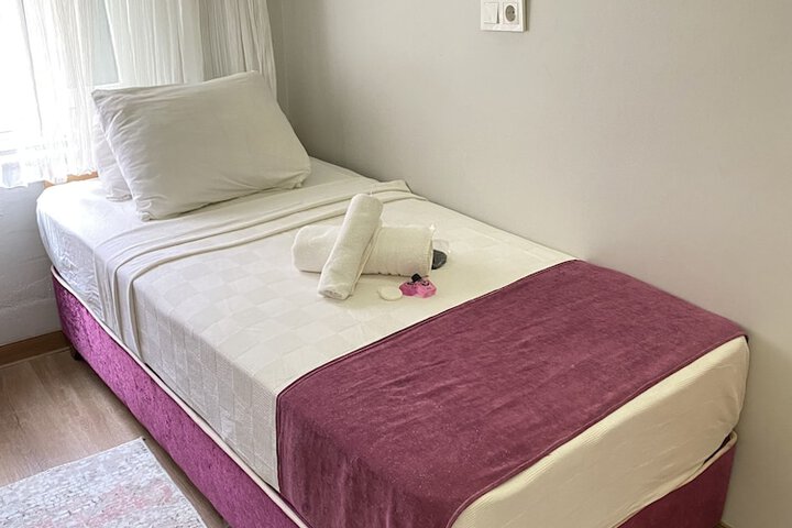 Room 12 of 30