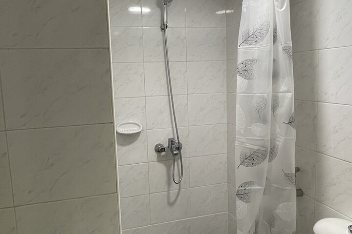Room 68 of 103