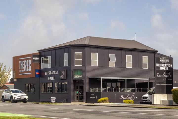 Image of Recreation Hotel