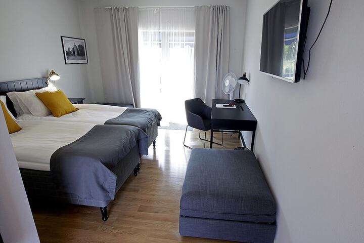 Room 7 of 36