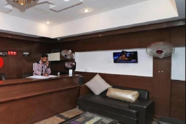 New Hotel Rajwada by WB Inn