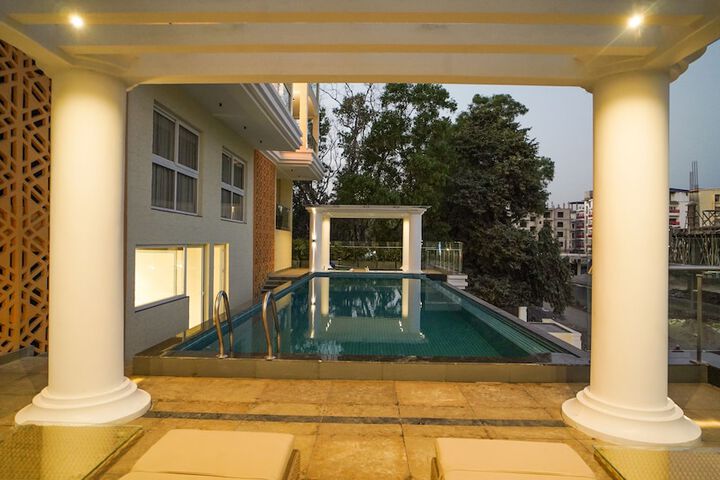 Pool 45 of 72