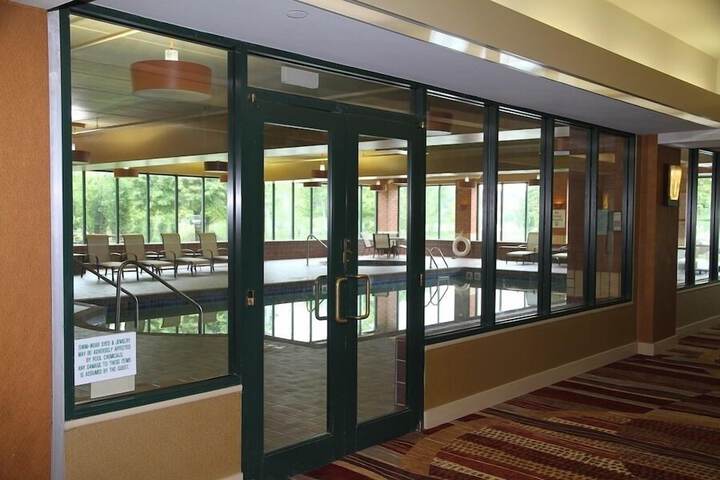 Holiday Inn Manitowoc an IHG Hotel Manitowoc | Bookonline.com