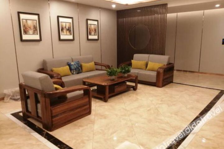 Hotel Interior 9 of 22