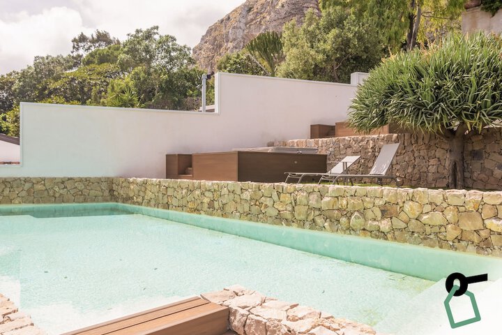 Pool 36 of 60