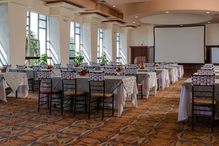 Ballroom/Hall 70 of 86