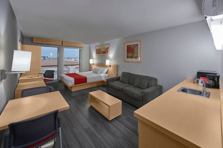 Room 5 of 30