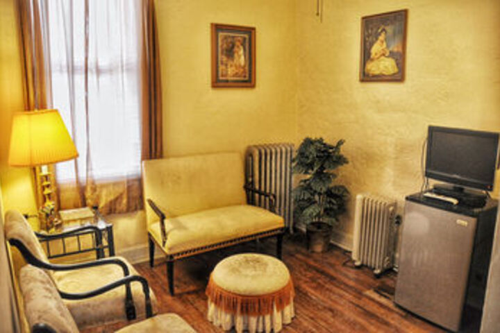 Room 74 of 77