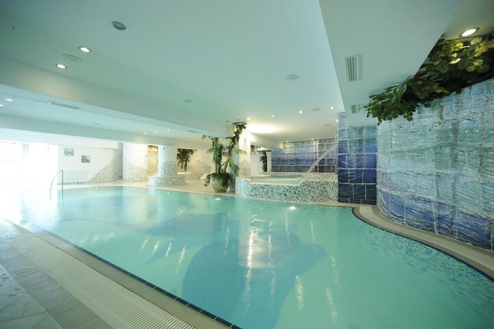 Hotel with Pool