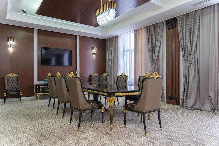 Room 47 of 102
