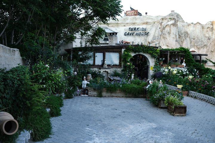 Hotel Exterior 94 of 109
