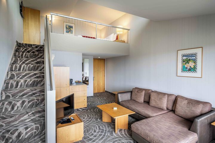 Room 41 of 100