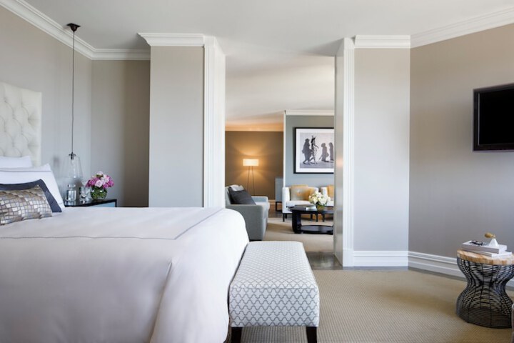 Room 33 of 90