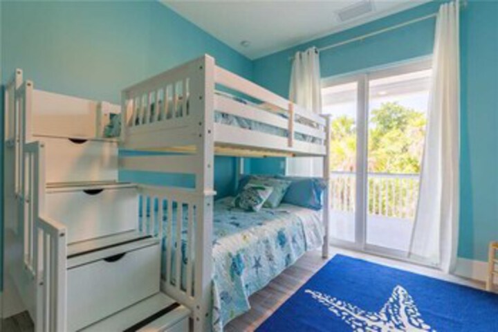 Room 43 of 51