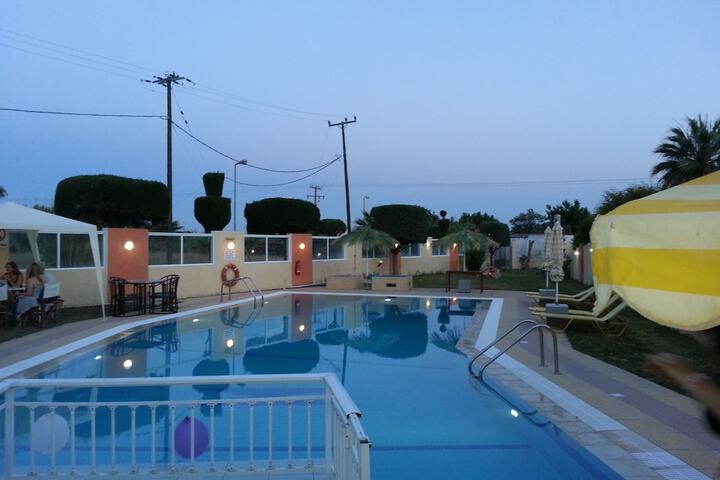 Pool 43 of 114