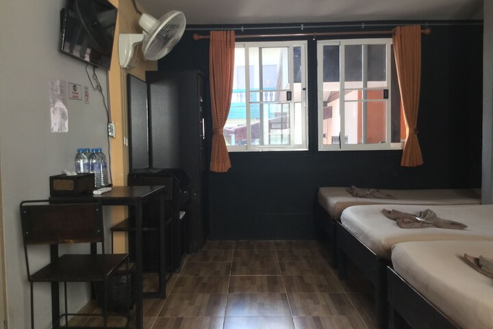 Room 16 of 35