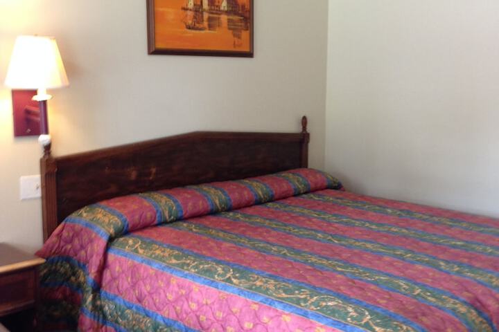 Room 10 of 37