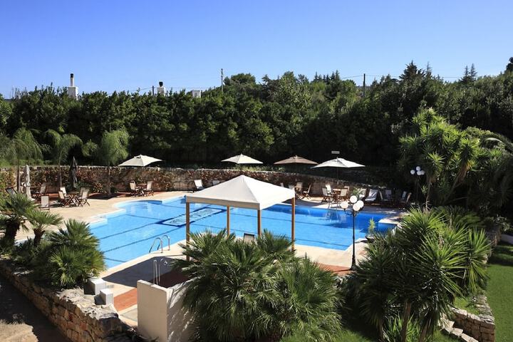 Pool Hotel