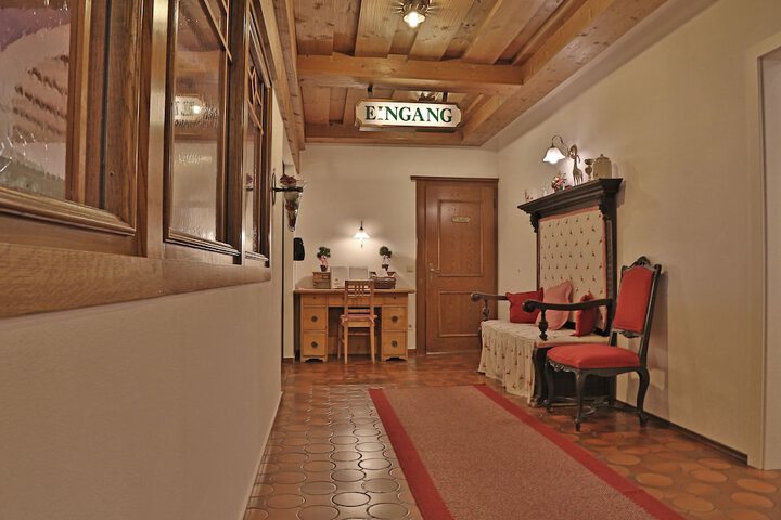 Hotel Interior 5 of 33