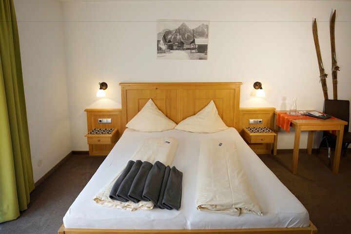 Room 9 of 46