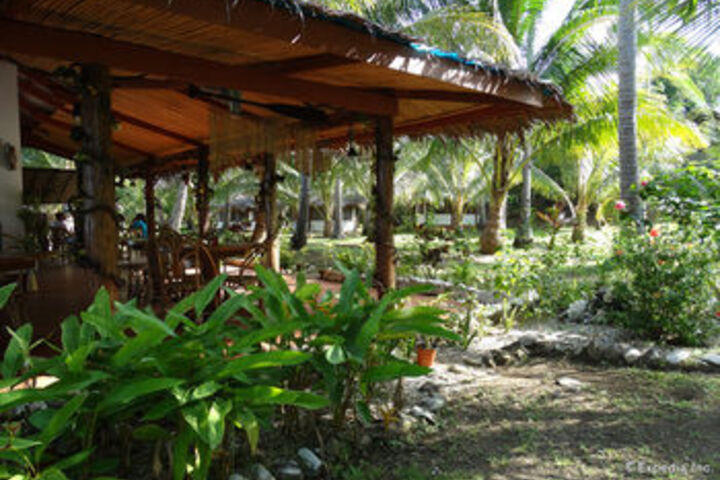 Hotel Exterior 27 of 63