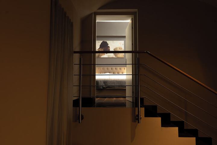 Room 27 of 77