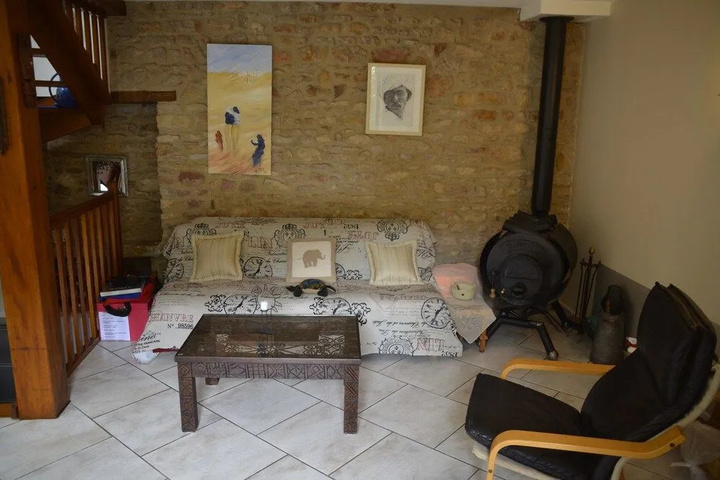 Room 2 of 10