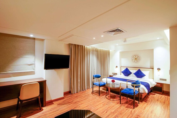 Room 15 of 30