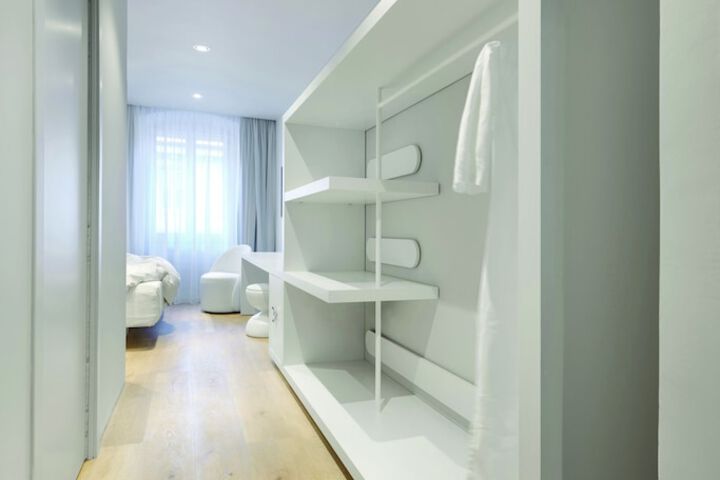 Room 12 of 40