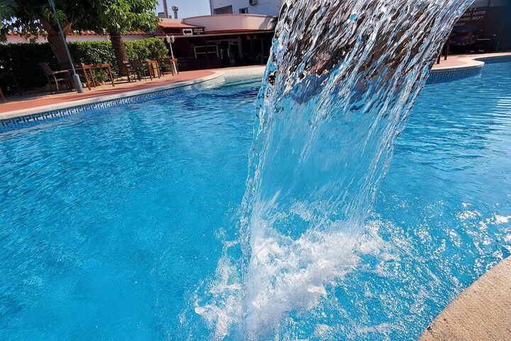 Pool Hotel