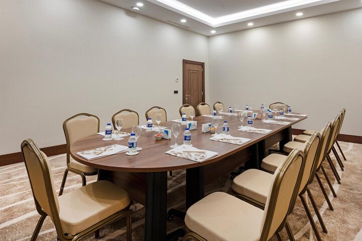 Business Center 159 of 189
